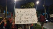 Ato em Curitiba contra a PEC do Fim do Mundo conta com centenas