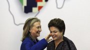 Não é assim que o Socialismo Internacionalista deveria ser: DSA com Dilma Rousseff
