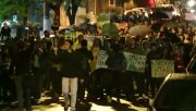 Estudantes da PUC-SP protestam contra atrasos do FIES