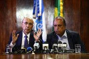 Pezão anuncia quitar salários em agosto, Temer injetará R$ 700 milhões para a polícia 