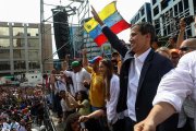 Com aval de Trump e da direita continental, Guaidó se autoproclama presidente da Venezuela