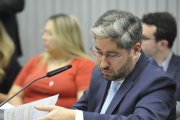 Justiça de SP abre investigação sobre assédio de Fernando Cury a Isa Penna