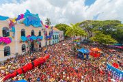 Governos cancelam pontos facultativos do carnaval sob desculpa de evitar aglomerações
