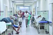 Precarização: no Hospital João XXIII, trabalhadores da saúde não têm uniformes para trabalhar