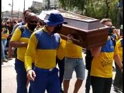 Com caixão de Bolsonaro, trabalhadores dos Correios em greve denunciam ataques do governo em ato em SP