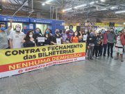 Ato realizado contra o fechamento das bilheterias no metrô de São Paulo conta com apoio da população