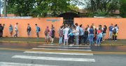 PM desocupa escola sem mandado e com armas em Piracicaba