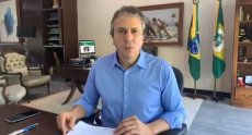 Ceará: enquanto secretário prevê 10 mil infectados, Camilo Santana (PT-CE) adquire apenas 5 mil testes