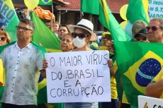 Bolsonaristas convocam carreatas defendendo a exploração dos patrões durante a pandemia