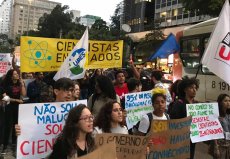 5 mil estudantes ocuparam a Av. Paulista contra os cortes do governo Bolsonaro na educação