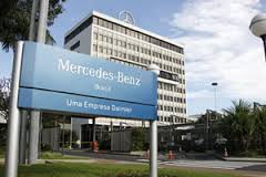 Com abertura de negociações, segue a greve na Mercedes Benz