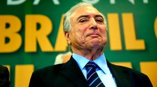 Mercenários do Congresso a espera das moedas de Temer ou Dilma 