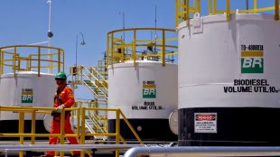 Petrobras coloca à venda 100% da participação no Campo de Azulão