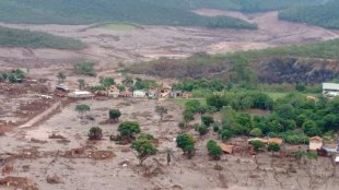 Fotos: Bento Rodrigues foi devastado pelos rejeitos das barragens da Samarco