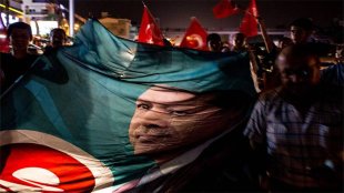 Entre o sultão e a ditadura dos generais: quem é quem no levante militar que sacudiu a Turquia