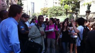 Em 2011 Bolsonaro atacou Fernando Santa Cruz e estudantes da UFF botaram ele pra correr