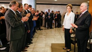 Por trás do jogo político do impeachment, um poderoso 'ajuste' de Dilma