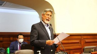 Congresso peruano busca sair da crise votando no centro-direitista Francisco Sagasti para presidente