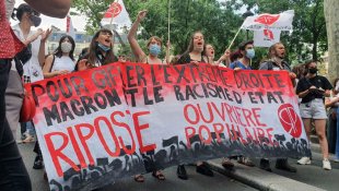 O que diz a imprensa francesa sobre a exclusão da maior oposição de esquerda do NPA?