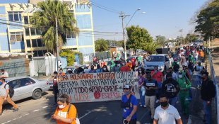 Trabalhadores em greve da MRV fazem ato no dia nacional de mobilização contra a PEC 32