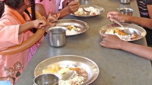 A fome nas escolas: sem comer, aluna de 8 anos desmaia em escola pública do Rio