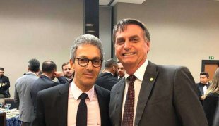 Zema (Novo-MG) sai em defesa de Bolsonaro: 'totalitarismo contra o presidente'
