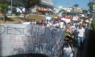 Estudantes do Helena Guerra se manifestam e indicam ocupação da escola contra a PEC241 e a MP746