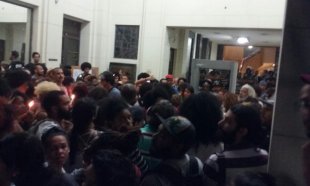 URGENTE: Movimento Negro ocupa prédio de Segurança Pública em repúdio aos assassinatos de jovens negros da ZL 