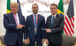 Bolsonaro quer o filho embaixador para bajular Trump e se alinhar ainda mais à sua política imperialista