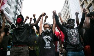 Estados Unidos: Tirem as mãos dos Antifa!