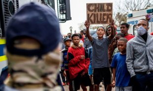 A violência policial é global: Polícia sul-africana assassina um adolescente com Síndrome de Down