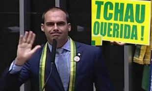 Filho de Bolsonaro propõe Lei contra "apologia ao comunismo"