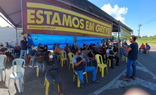 Petroleiros da Bahia entram em seu segundo dia de greve 