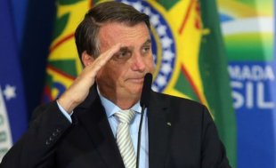 Enquanto fome aumenta no país, Bolsonaro bate recorde de gasto com cartão corporativo 