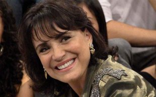 Regina Duarte, "noiva" do Governo, defende cortes e diz estar de "corpo e alma" com Bolsonaro 