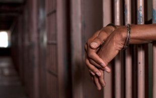 2 a cada 3 presos são negros no Brasil, segundo estudo