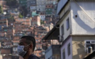 Favelas no RJ totalizam mais mortes por coronavírus do que 15 estados brasileiros