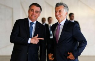 Bolsonaro faz apelo para apoio de empresários a Macri contra fracasso nas eleições argentinas