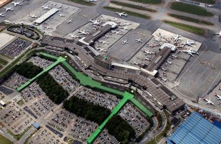 A realidade nos aeroportos: demissões massivas, exposição ao COVID-19 e fragmentação operária