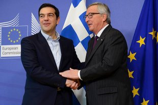Tsipras aplica corte de pensões e aumento de impostos para alcançar acordo