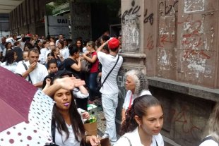 Trabalhadores de MG mostram o caminho pra derrotar ataques de Bolsonaro