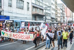 Centenas de mulheres ocuparam as ruas do Espírito Santo neste 8 de março