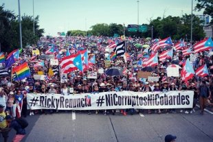 Jornada de protestos e greve nacional paralisa Porto Rico