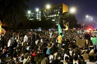 Ato em defesa da Amazônia ocupa a Esplanada dos Ministérios em Brasília