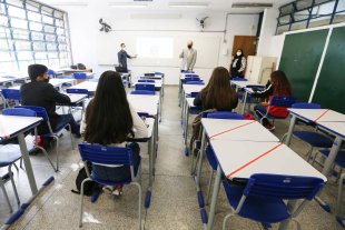 Professores entram em greve sanitária em escola da elite paulistana