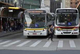 Após 3 anos sem reajuste, salário dos rodoviários de Porto Alegre só terá 10% de aumento