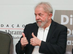 PT entrega petição ao TSE para veiculação de campanha política de Lula na televisão