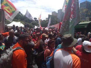 Petroleiro da Fafen: "A Petrobras é do povo brasileiro!" 