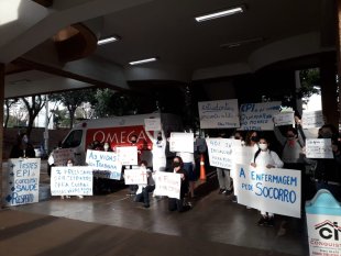 Trabalhadores do HC da Unicamp realizam ato exigindo EPIs e testes