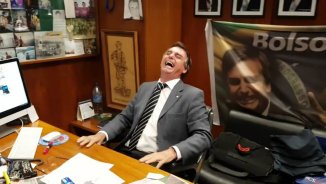 Bolsonaro, aposentado aos 33 anos, quer nos obrigar a trabalhar até os 65